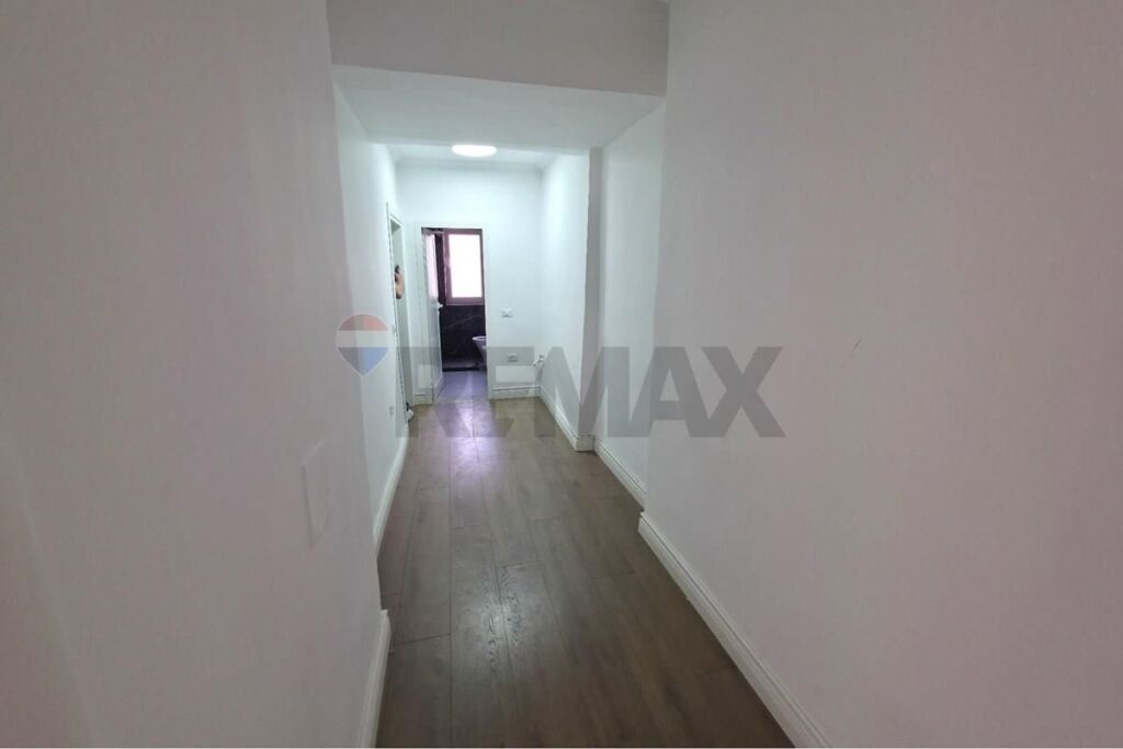 JEPET ZYRE me QIRA NE BLLOK 145 m2
