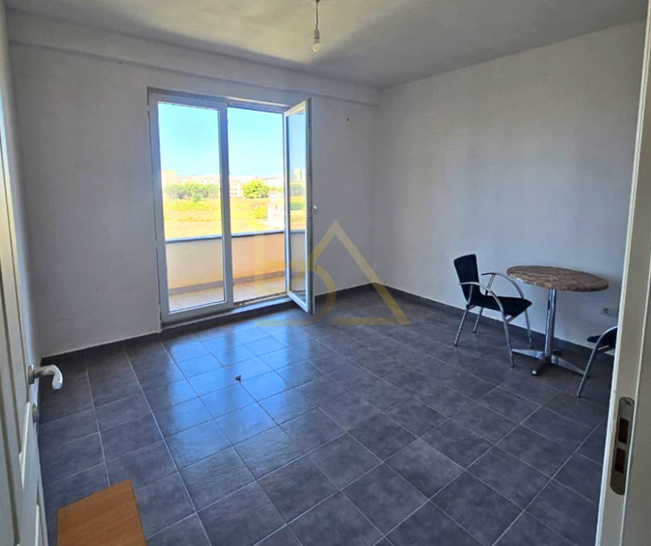 Apartament 2+1 për Shitje – Qerret, Kavajë
