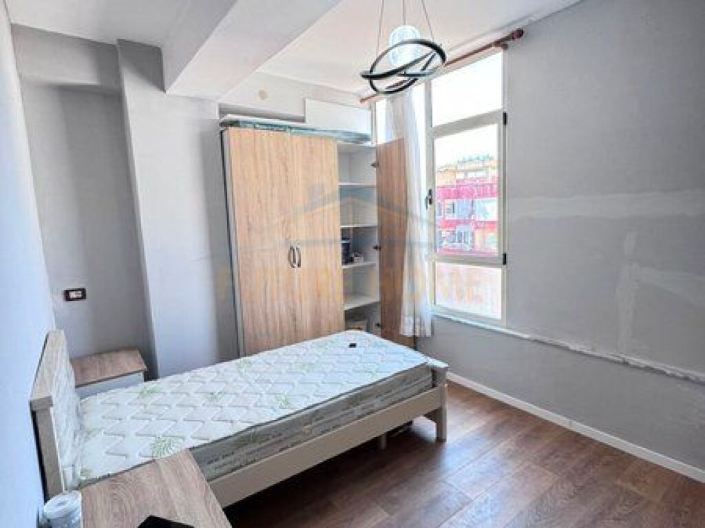 Shitet, Apartament 2+1, Unaza e Re, Tiranë