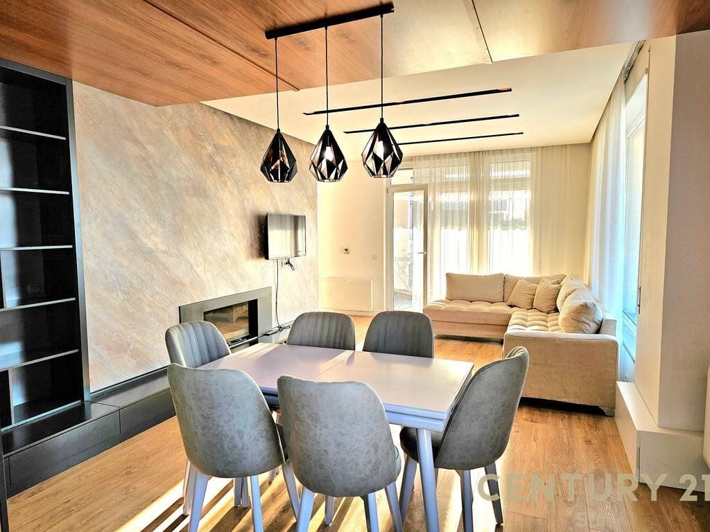 PREMIUM APARTAMENT 3+1+PARKIM PRANE KOPSHTIT BOTANIK