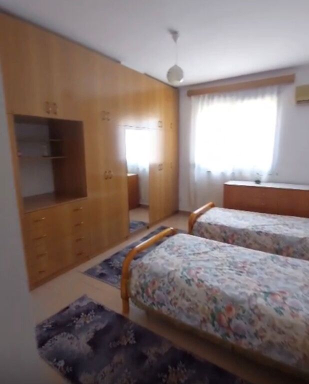 Apartament 1+1 me qira tek Medreseja tek Rryga e Dibres