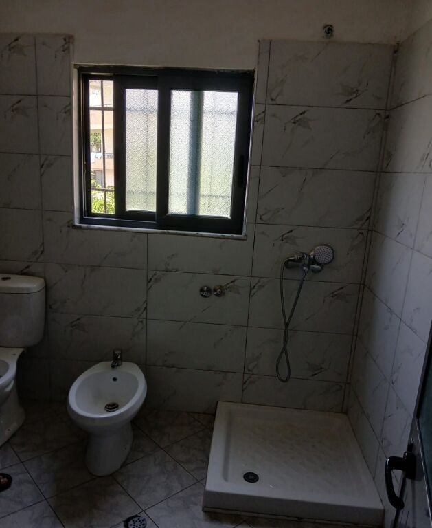 Qera | Shtëpi private 2 + 1 | Qyteti Studenti | 240 €/muaj