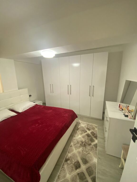Jepet apartament Luksoz 2+1 me qira, Zogu i Zi, Rruga Vellezerit Manastirli , Rruga e Durresit , Rruga Muhamet Gjollesha .