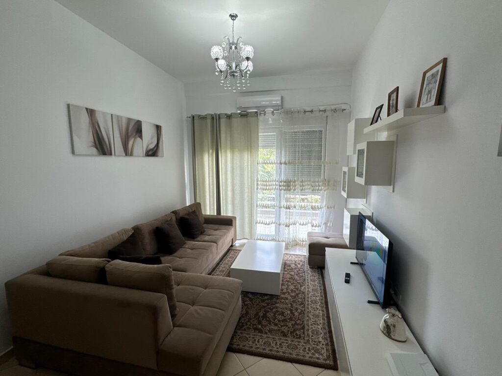 Jepet me qira 2+1+1 Kthesa e Kamzes Casa Italia 650€