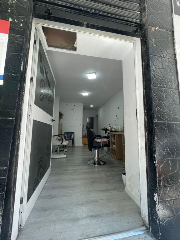 Locale Commerciale in Vendita nella Ex Zona della Polizia, Durazzo!