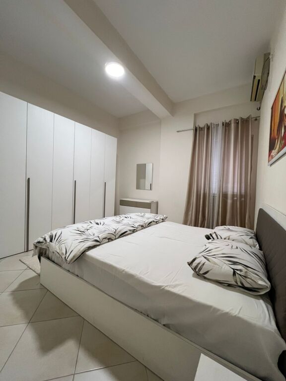 Qera | Apartament 1 + 1 | Fresku | 400 €/muaj