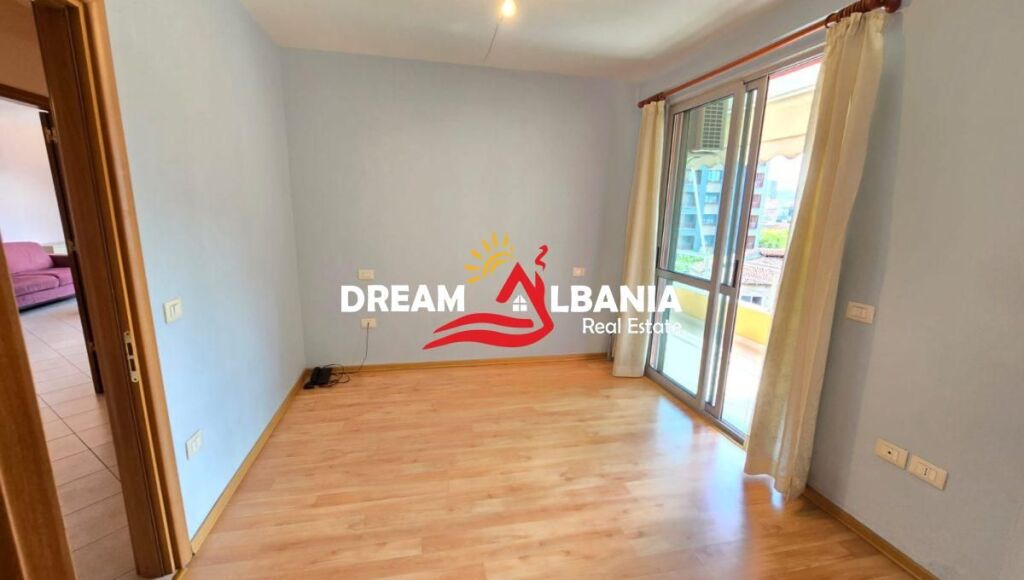 Apartament 2+1+2 me Qera Tek Pazari i Ri ne Rrugen Beqir Luga ne Tirane (ID 42214776)
