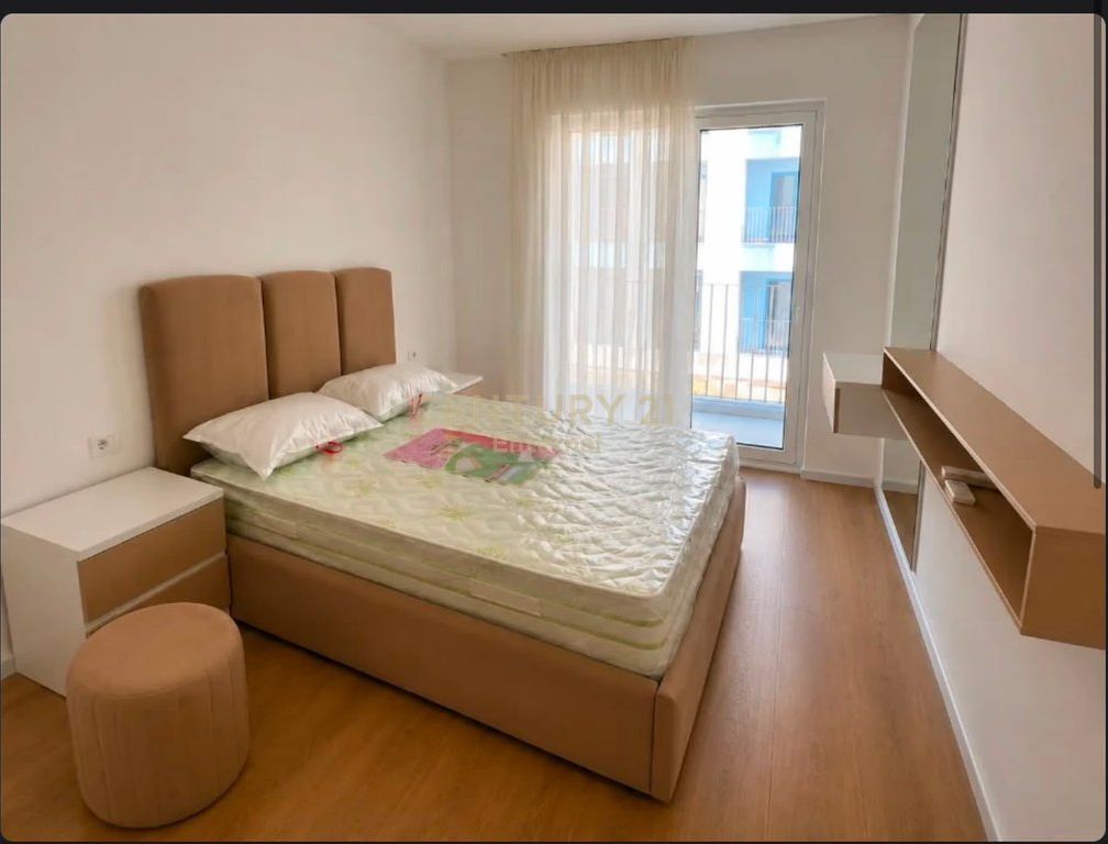 Apartament 1+1 +post parkimi Oxa Rezidenc