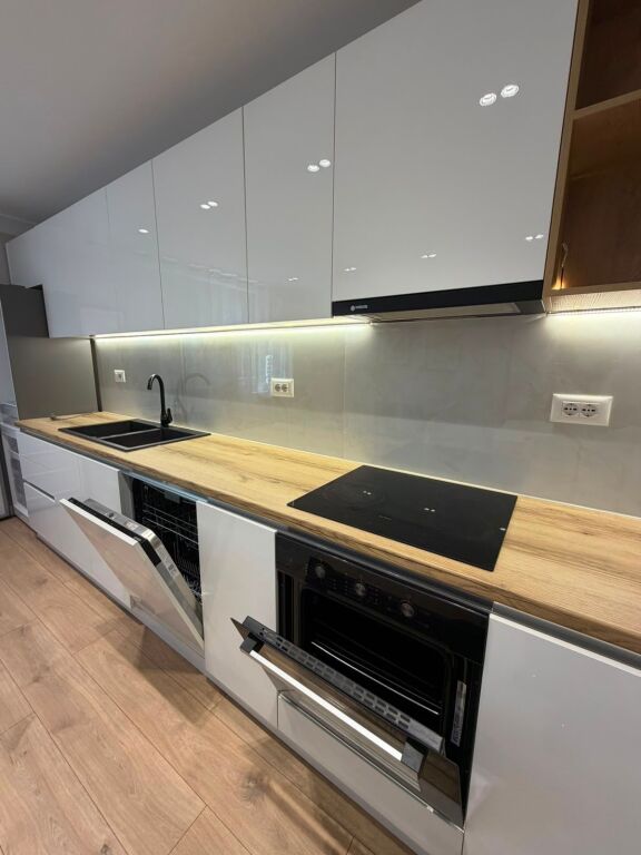 Qera | Apartament 1 + 1 | Shkolla 9-vjeçare \”E Kuqe\” | 600 €/muaj