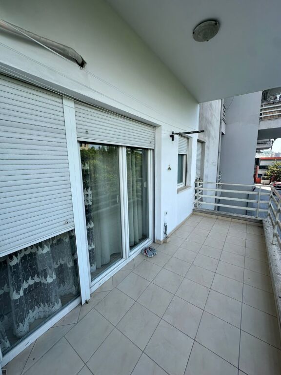 Jepet me qira 2+1+1 Kthesa e Kamzes Casa Italia 650€