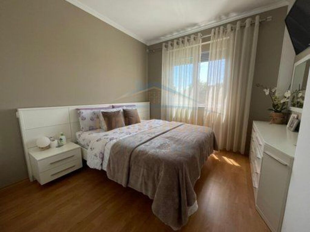 For sale, Apartment 3+1+2, Fresk, Tirana.