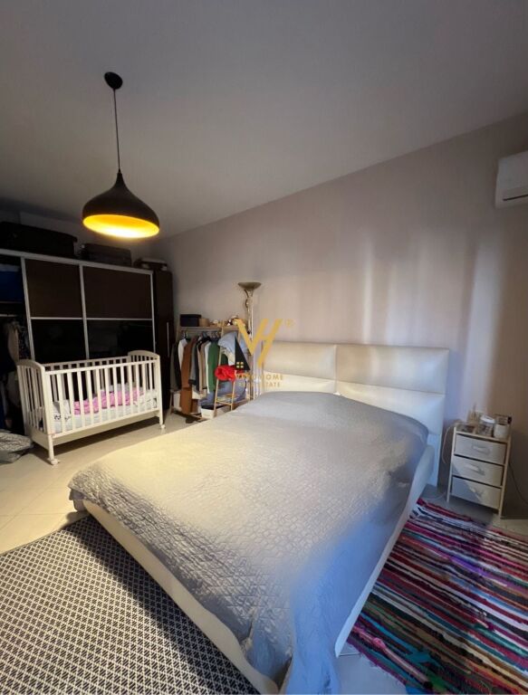JEPET APARTAMENT 2+1+2+BLK ME QIRA TE RRUGA KOSOVAREVE 90.000 LEKE