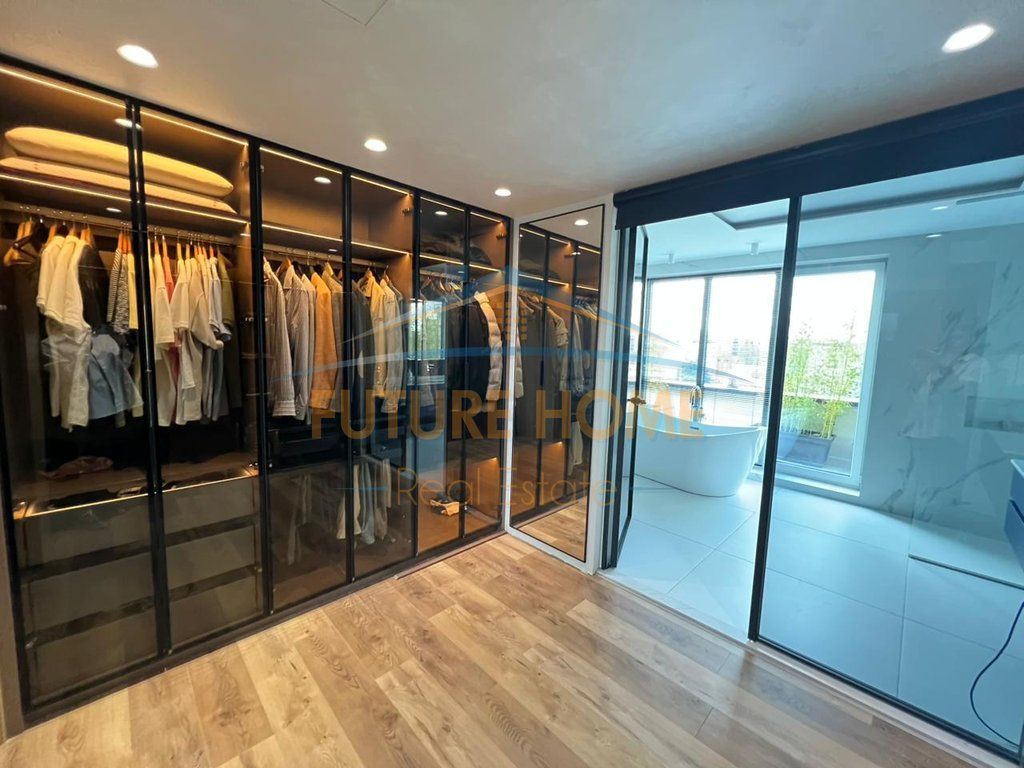 For sale, Sky Villa Penthouse, Bllok