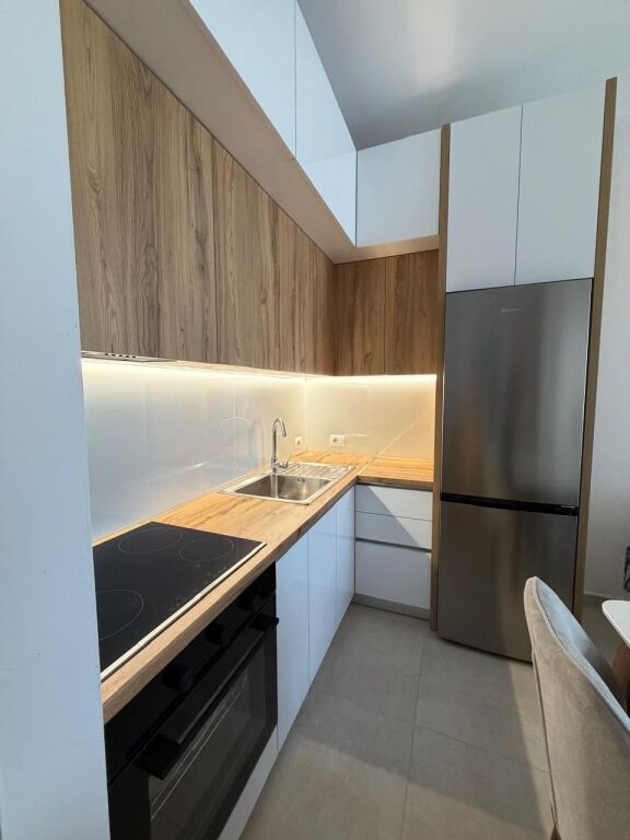 Jepet me Qira Apartament 1+1 tek Golden Park