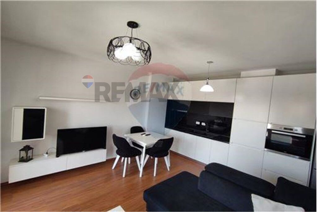 Apartament 1+1 pe qira tek Siri Kodra!