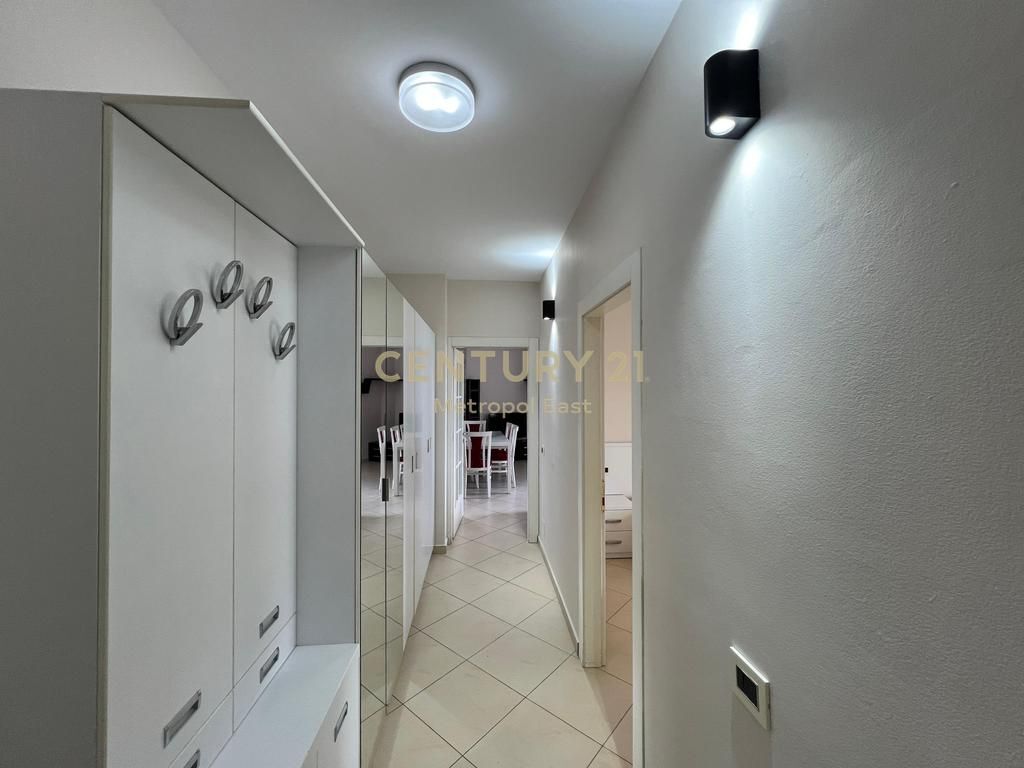 Appartamento 2+1 con Veranda in Affitto – Misto Mame, Tirana