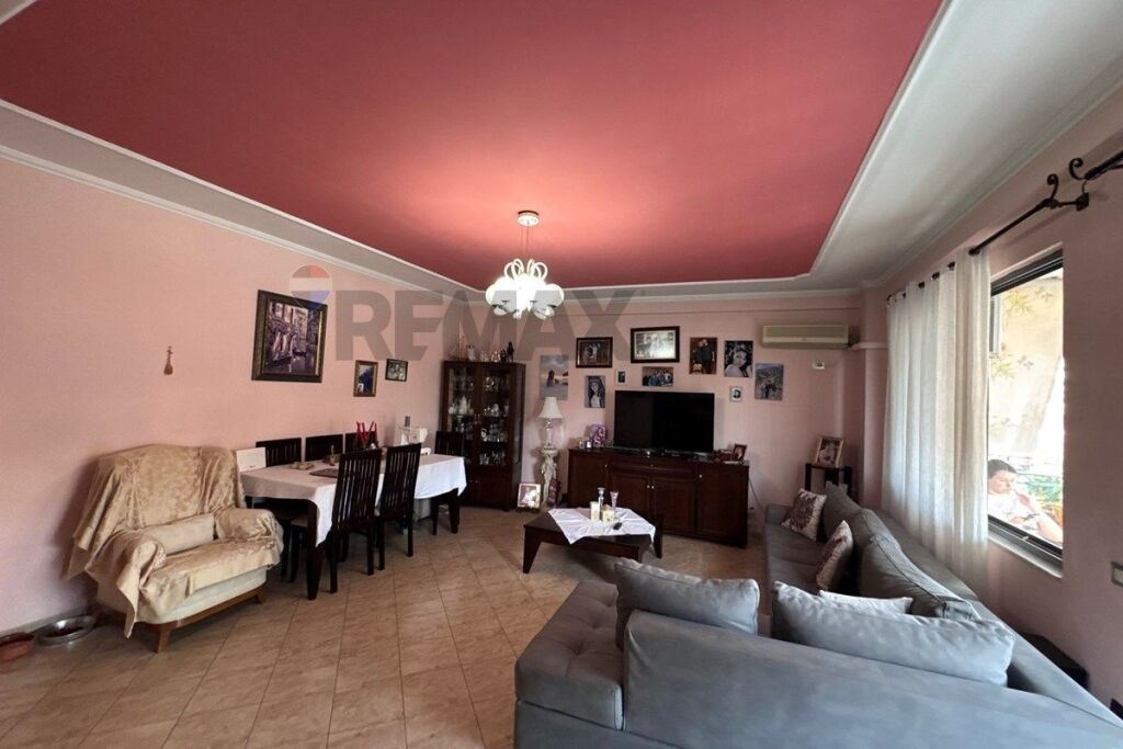 MERCATO ELETTRICO, APPARTAMENTO 3+1+2 IN VENDITA