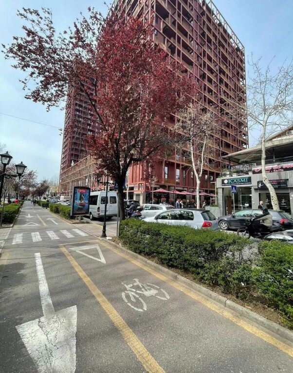 Business premises, office for rent at Garden Building, Kavaja Street, 21 Dhjetori.