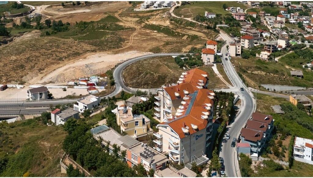 Apartament - Për Shitje - Farkë, Tiranë