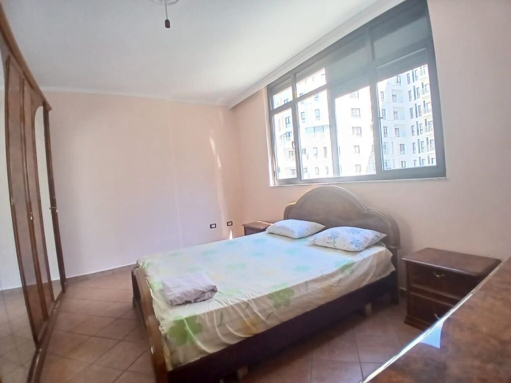 Jepet Me Qera Apartament 2+1+2 Tualete +2 Ballkone