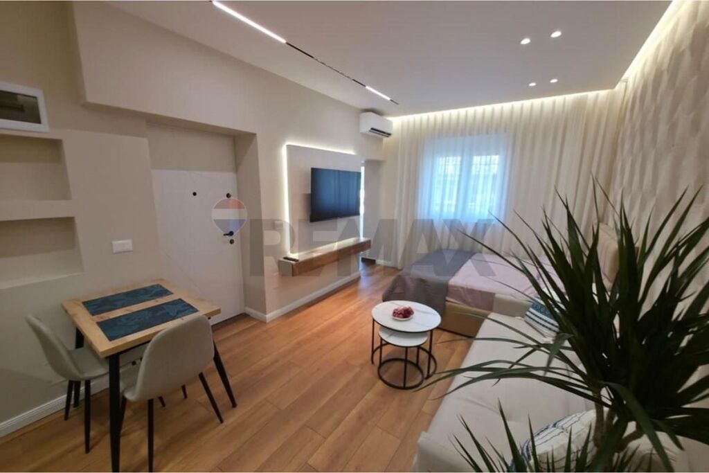 Monolocale in vendita – Hoxha Tahsim 34 m²