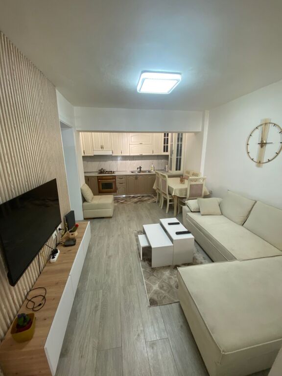 Jepet apartament Luksoz 2+1 me qira, Zogu i Zi, Rruga Vellezerit Manastirli , Rruga e Durresit , Rruga Muhamet Gjollesha .
