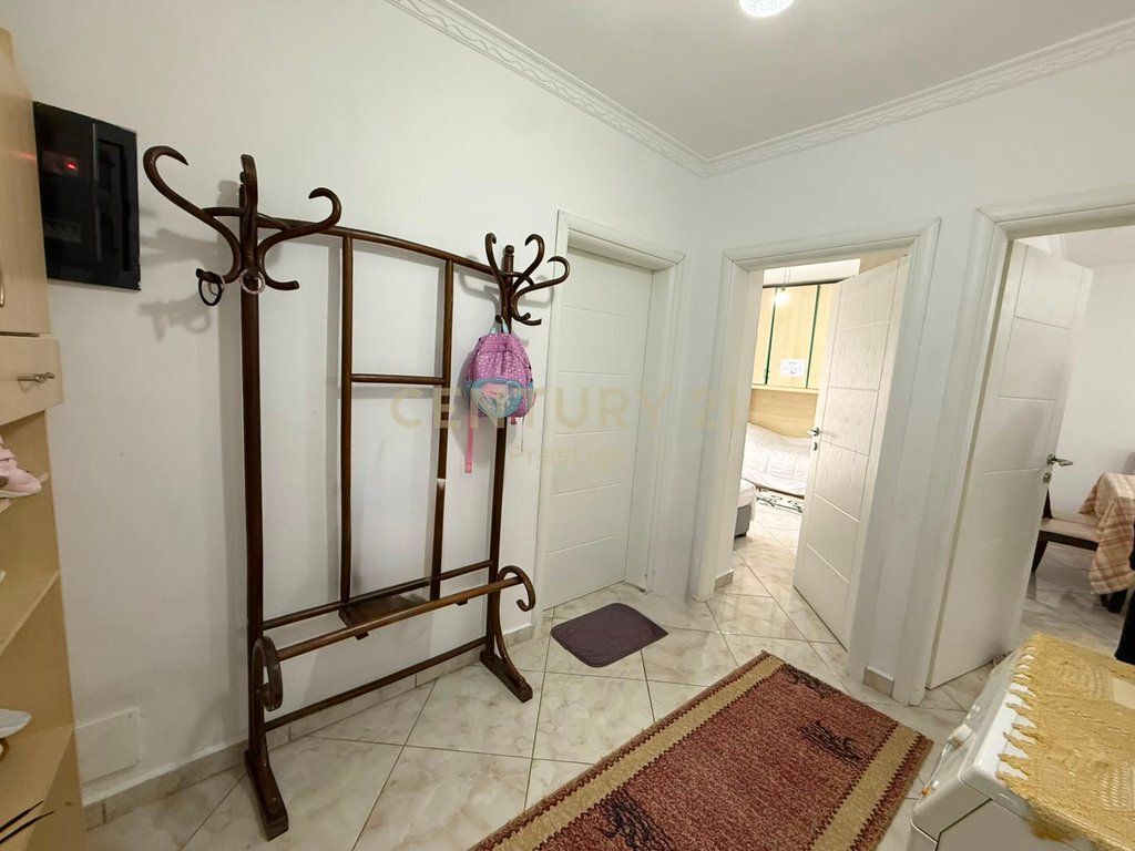 Apartament 2+1 per shitje te Ali Demi