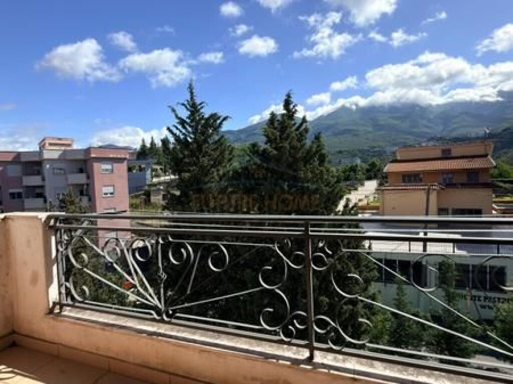 In vendita, Appartamento 2+1, Fresk.