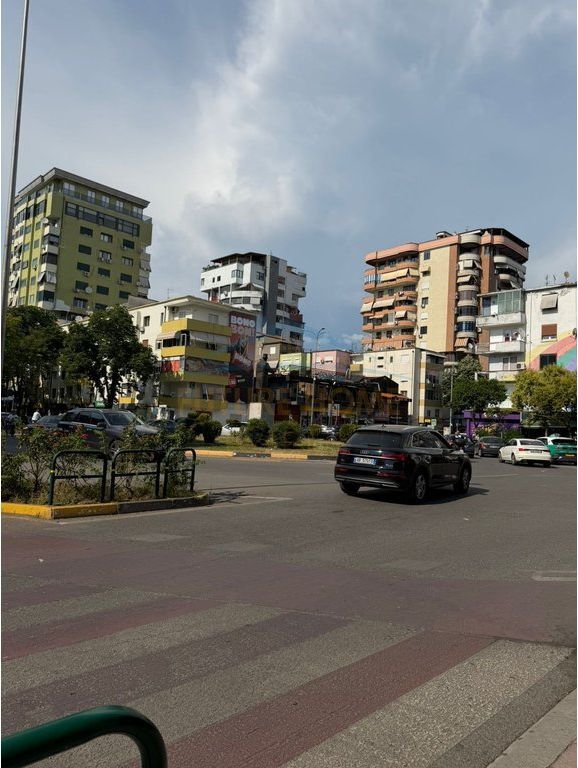 In vendita, Appartamento 1+1+Veranda, Piazza Willson, Tirana