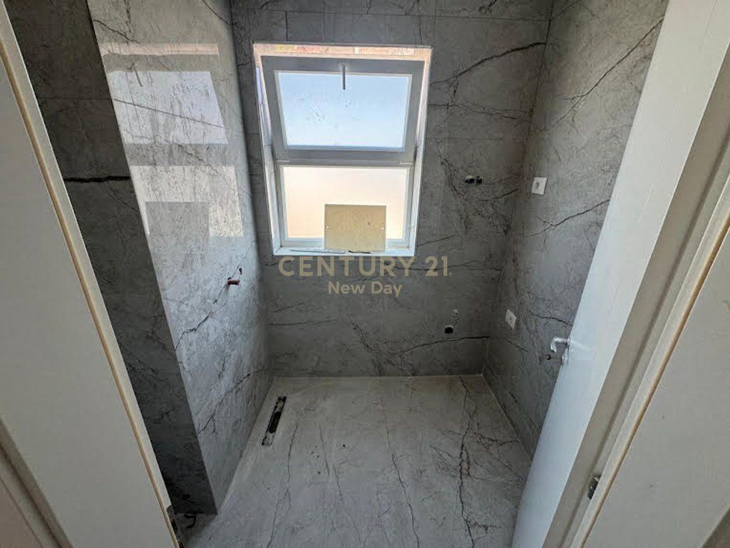 1+1 with sea view in Golem