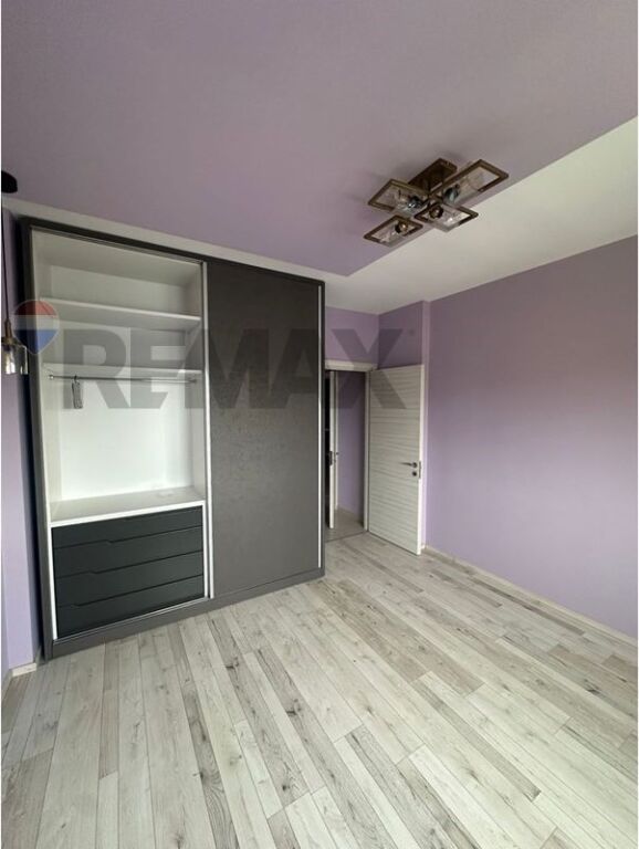 Appartamento 2+1+2 Ex Ristorante Durazzo in Vendita