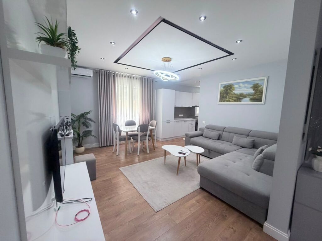 Apartament 2+1, Ish Parku!