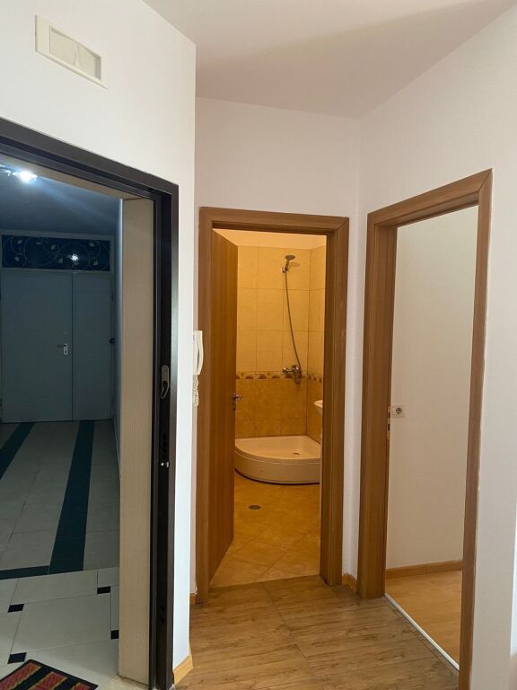 Apartament 1+1, Xhamllik!