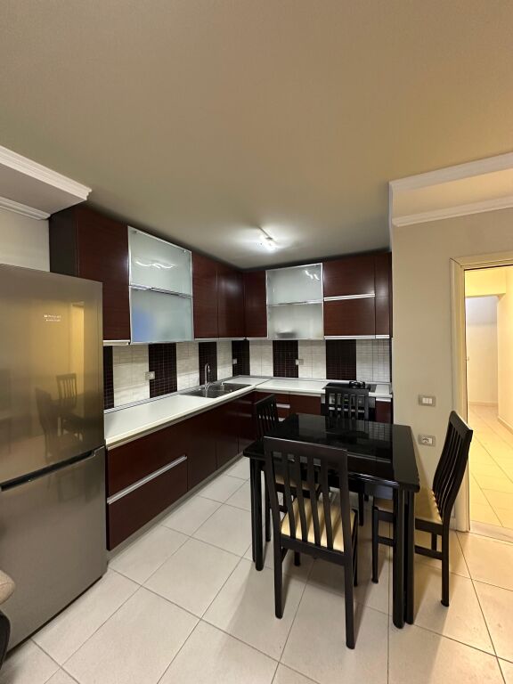 Jepey me qira apartament 2+1+2 Irfan Tomini