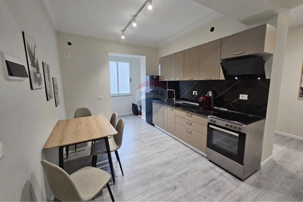 Apartament 2+1 per qira tek Garda!