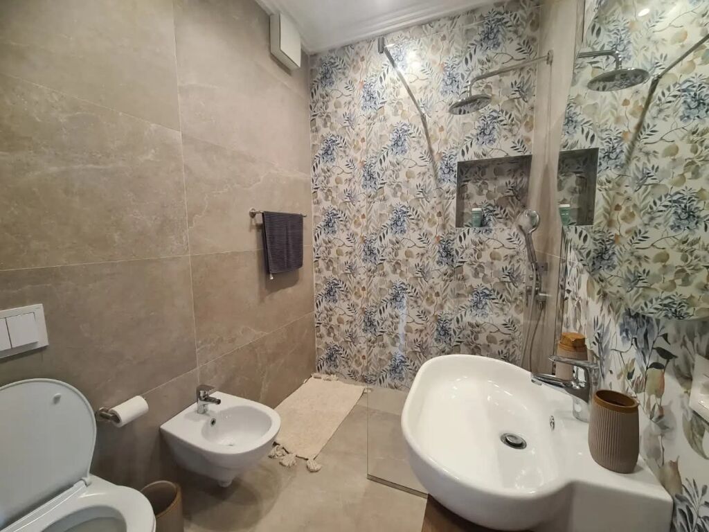 Qera,Apartament 1+1+post parkimi,Rruga e Kavajes