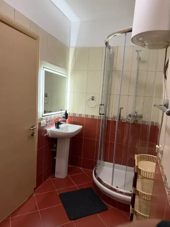 Qera | Apartament 1 + 1 | Rruga Teodor Keko | 450 €/muaj