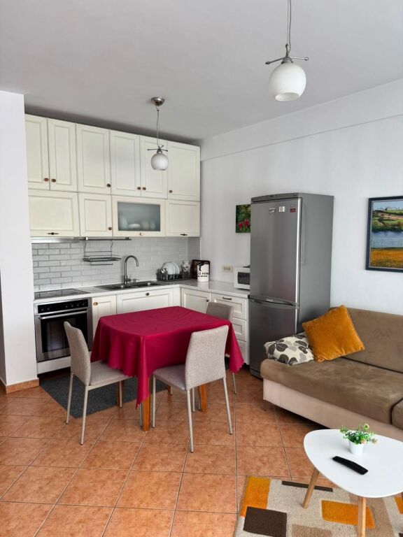 APARTAMENT ME QERA 1+1 KOMUNA E PARISIT 55.000 LEKE FH-82161
