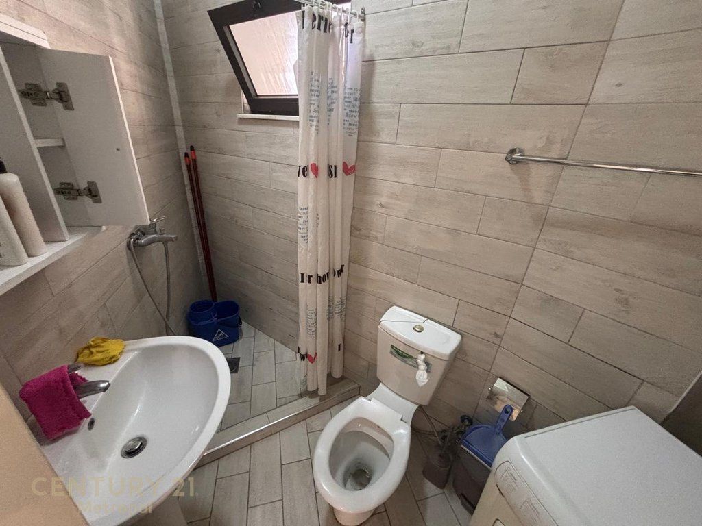 Apartament me Qira – Pazari i Ri 500 € /Muaj
