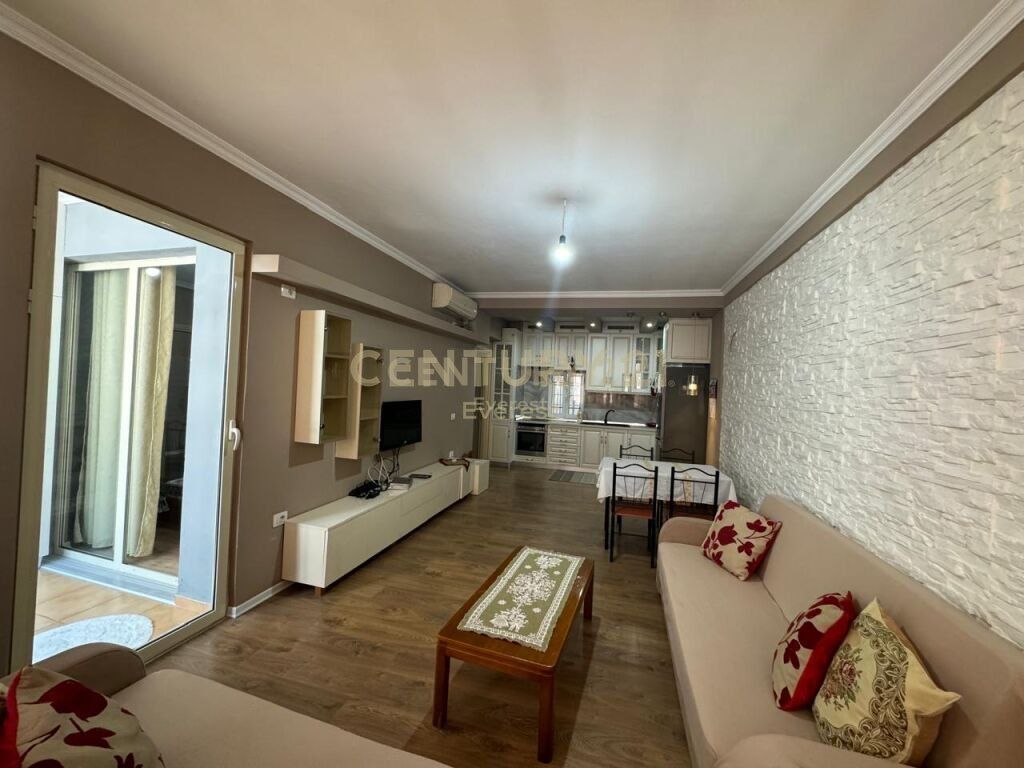 FRESK, AFFITTIAMO APPARTAMENTO 2+1 400 € /Mese