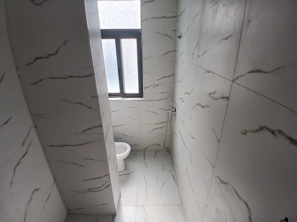 Jepet Me Qera Apartament 2+1+2 Tualete +2 Ballkone