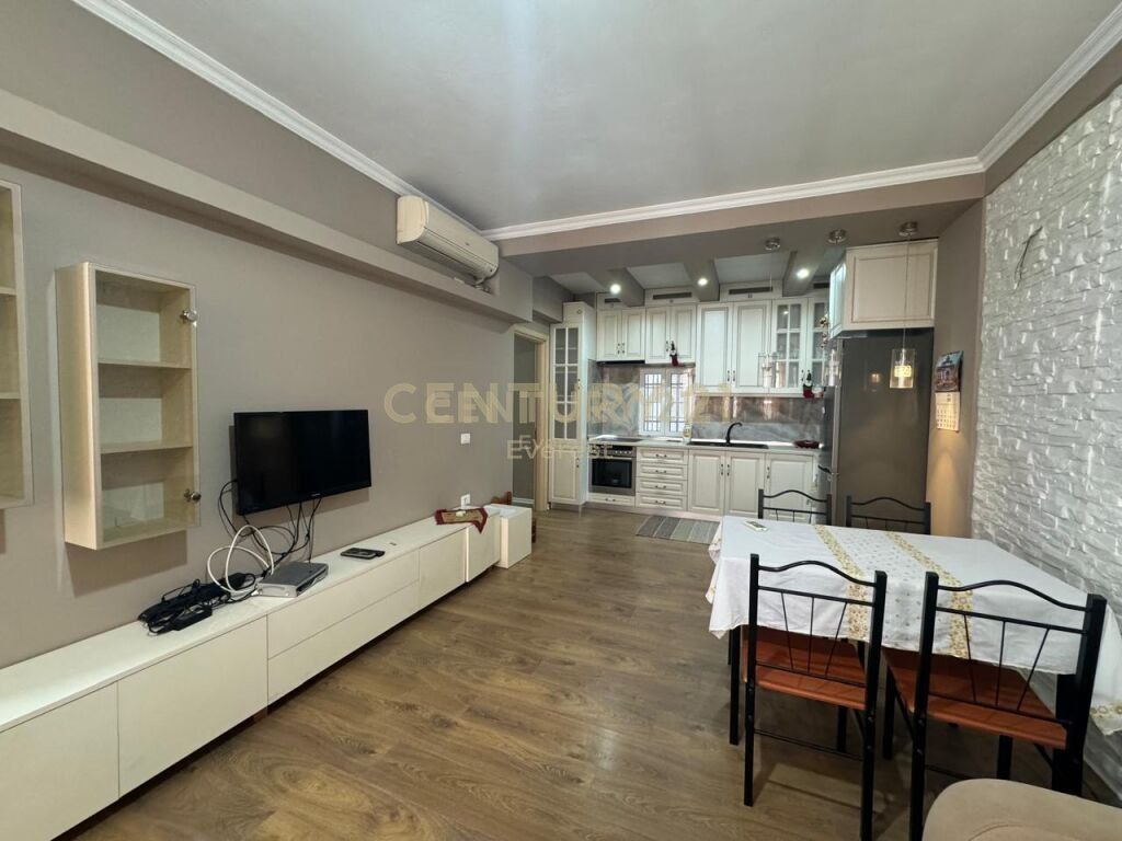 FRESK, AFFITTIAMO APPARTAMENTO 2+1 400 € /Mese