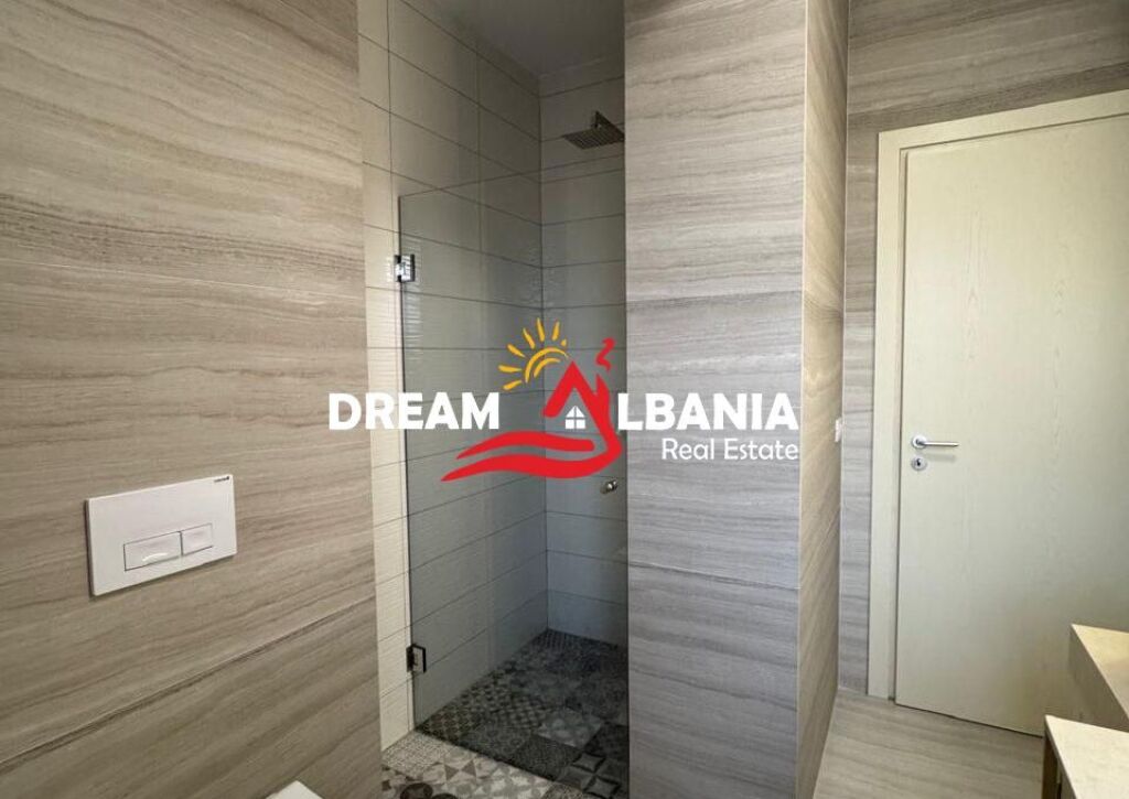 Jepet me qera apartament 1+1+ Post Parkimi tek Rruga e Barrikadave ID (42111628)