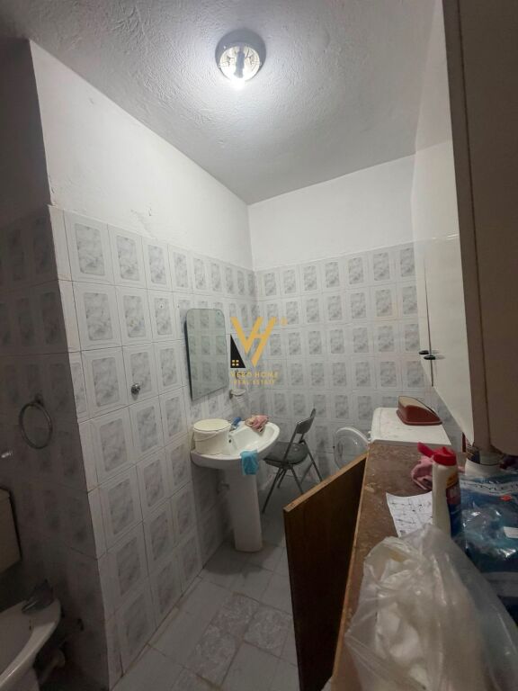 BUSINESS PREMISES FOR RENT 136 M2 AT 21 DHJETORI 700 EURO