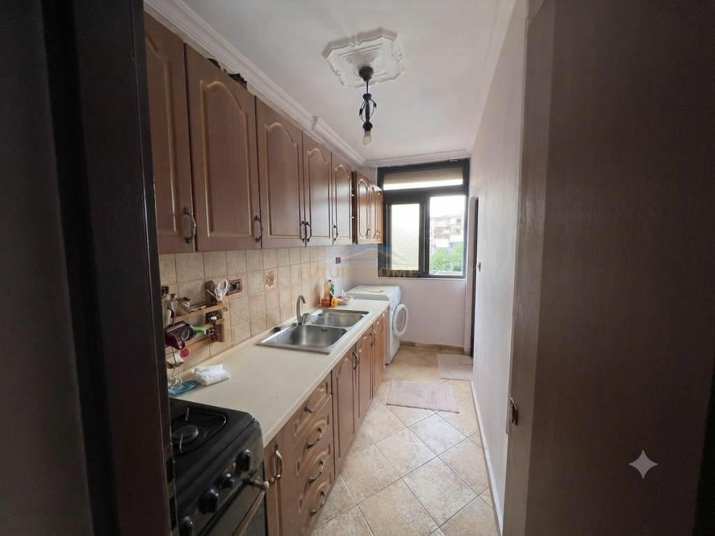 Qera, Apartament 1+1, Myslym Shyri, Tiranë.