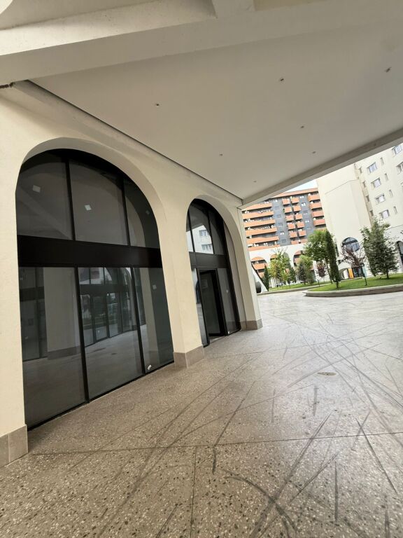 🏢 Jepet Dyqan me Qira – River Residence Ish Fusha e Aviacionit​