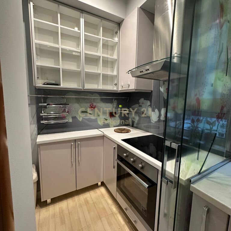 Apartament 3+1 per qira tek Rruga Sami Frasheri