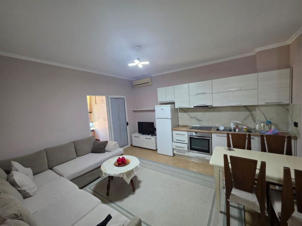 📍5 Maji Jepet Apartament 2+1 Me Qira