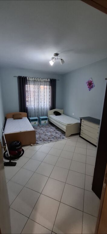 Apartament me Qera