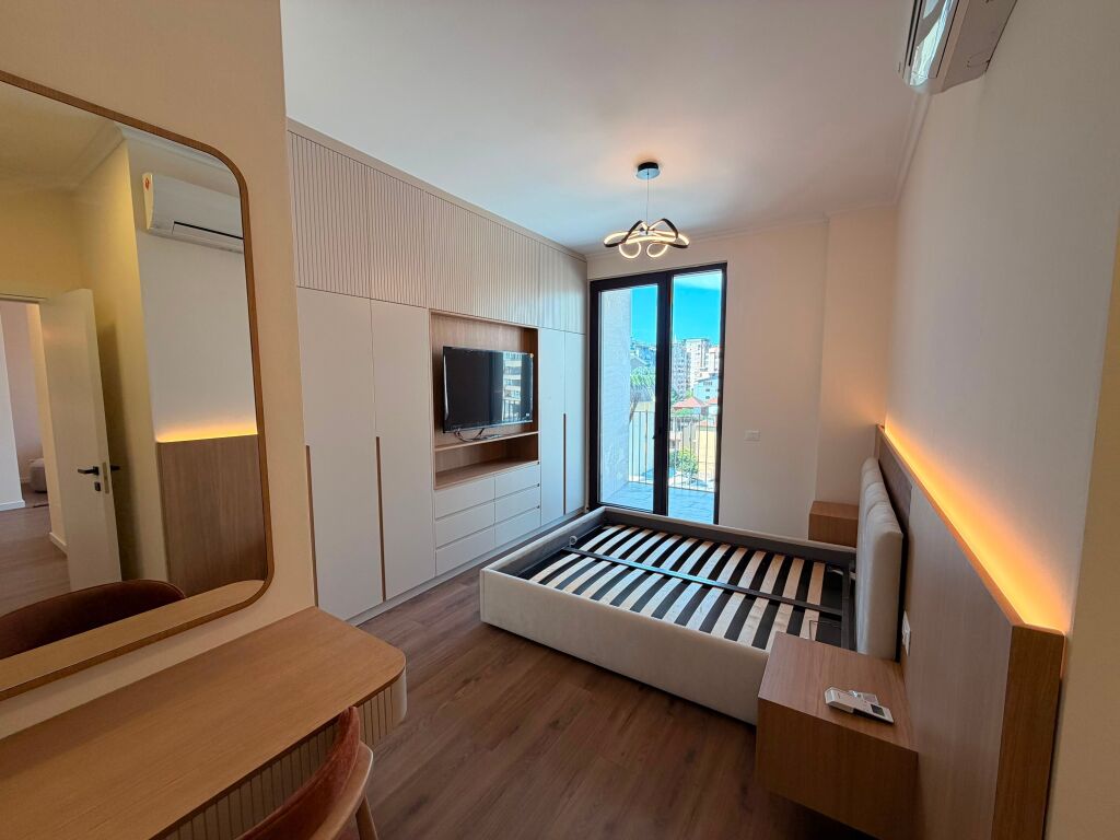 Qira, Apartament 2+1+2+ Post Parkimi, Altana Luxury Residence, Rruga e Kosovarëve, Tiranë.